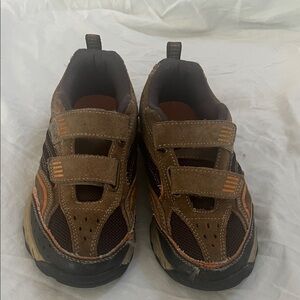 Kids Stride Rite  Trail Hopper Brown and Orange Sneakers with Velcro closure